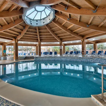 Db Seabank + Semesteranläggning (resort) 4*